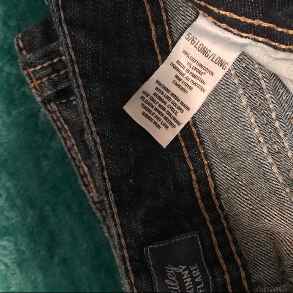 Aeropostale 5/6L Skinny Flare Jeans - Picture 3 of 5